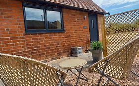The Cow Shed, Kenilworth, Sleeps 2